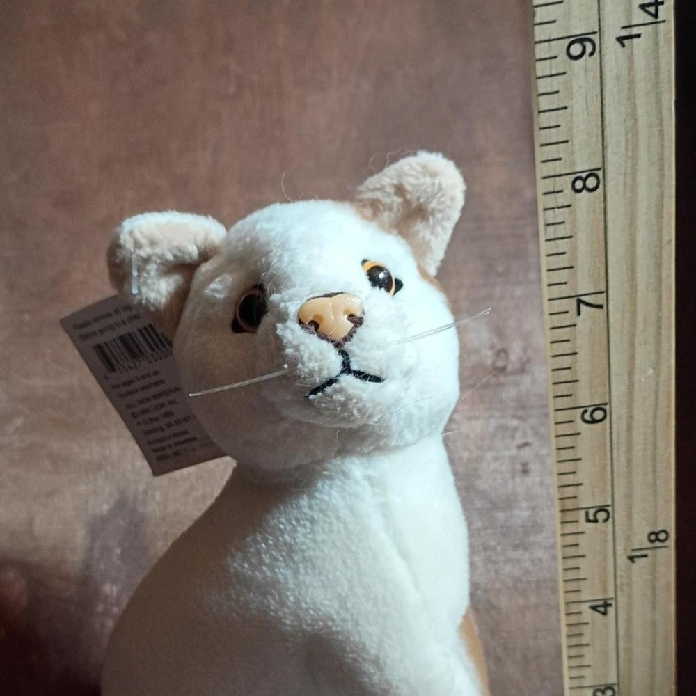Vintage 1998 UCM Dream Play Cat Collection White Short Hair Plush Stuffed Animal